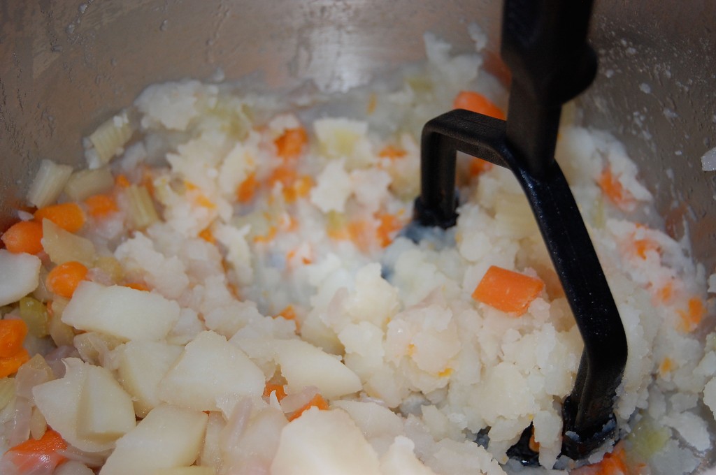 mashing-veggies-w