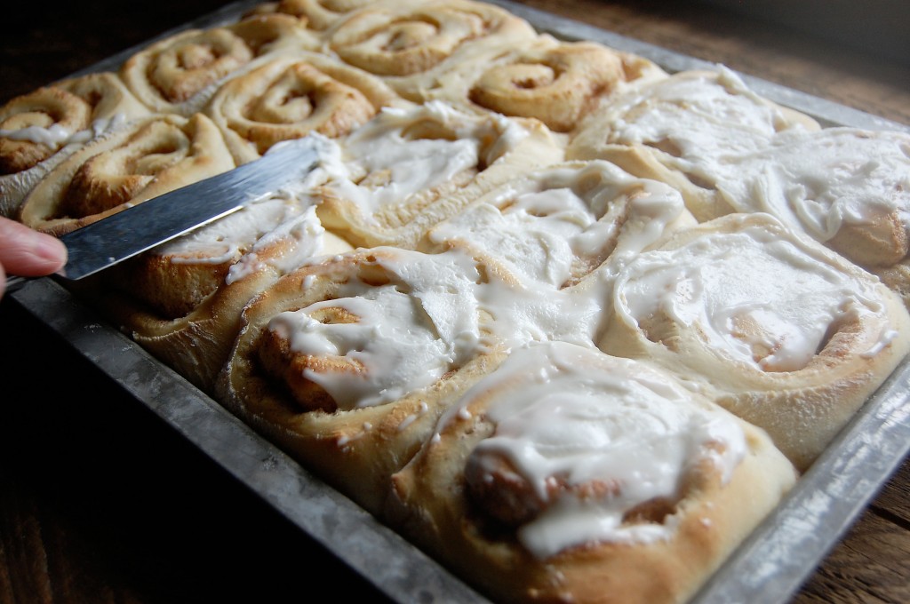 frosting-rolls-w