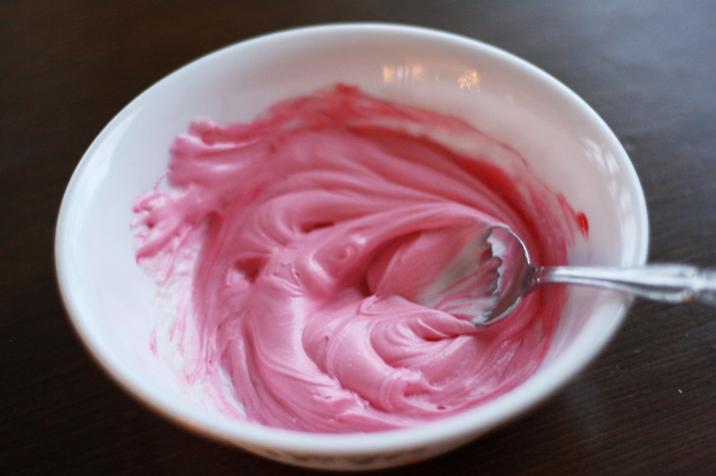 mixing frosting