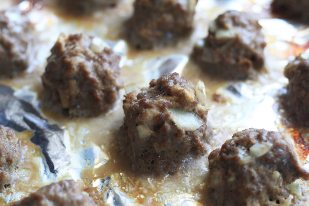 cooked meatballs