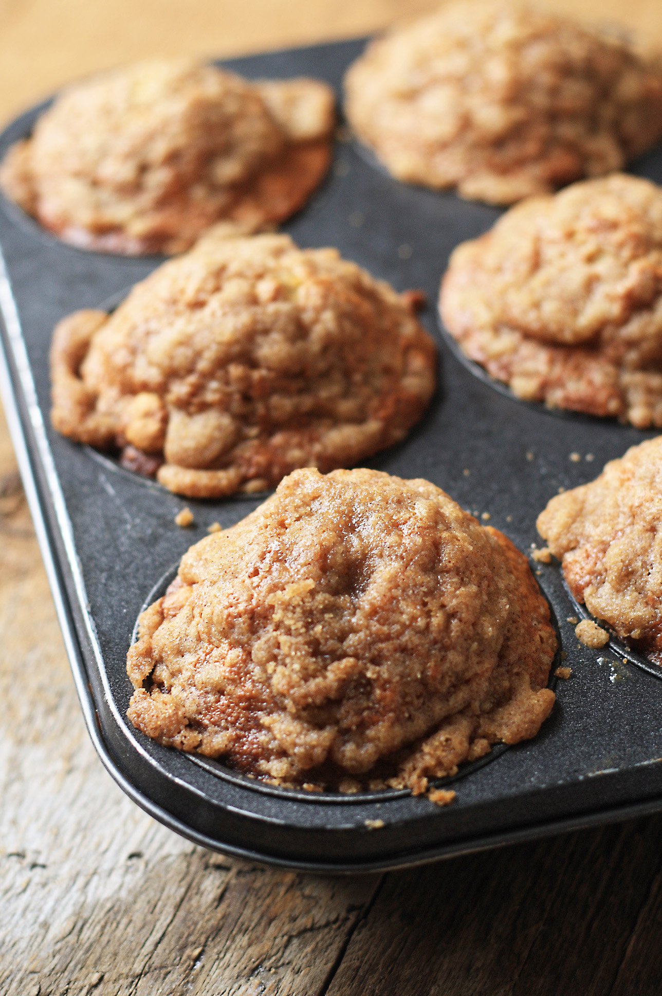 Banana Muffins with Streusel Topping – Cooking Up Cottage