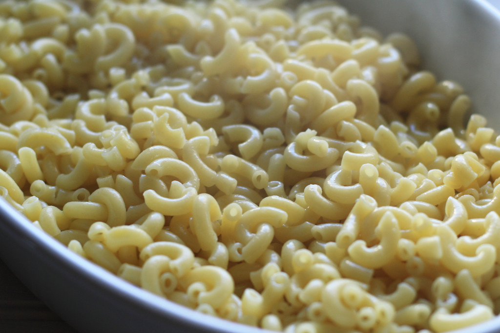 cooked macaroni