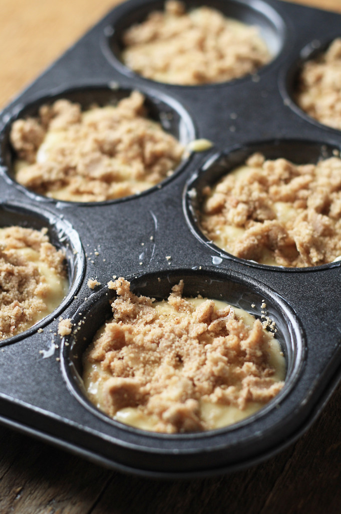 topping on muffins